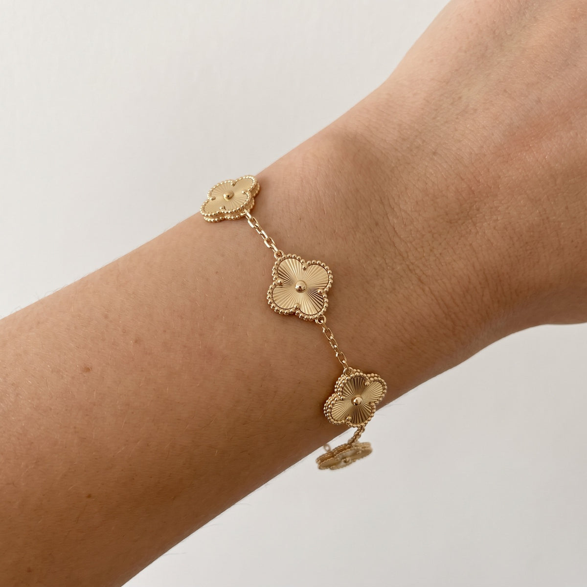 Essential clover bracelet